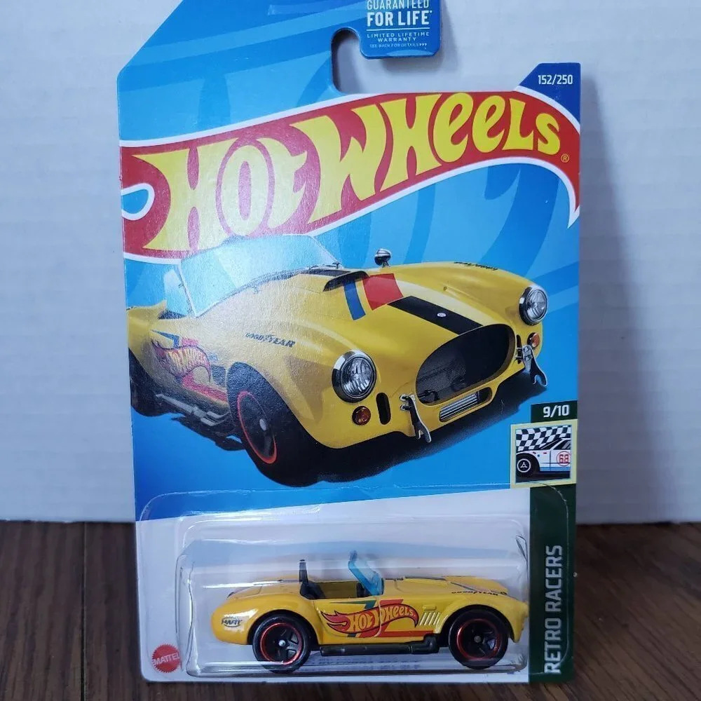 2022 Hot Wheels Retro Racers 9/10 Shelby Cobra Yellow 427 S/C 152/250